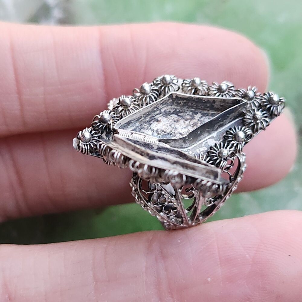 Vintage Etruscan Poison Ring filigree sz 8 800 Silver Gothic whimsigoth Fairy - Picture 11 of 12